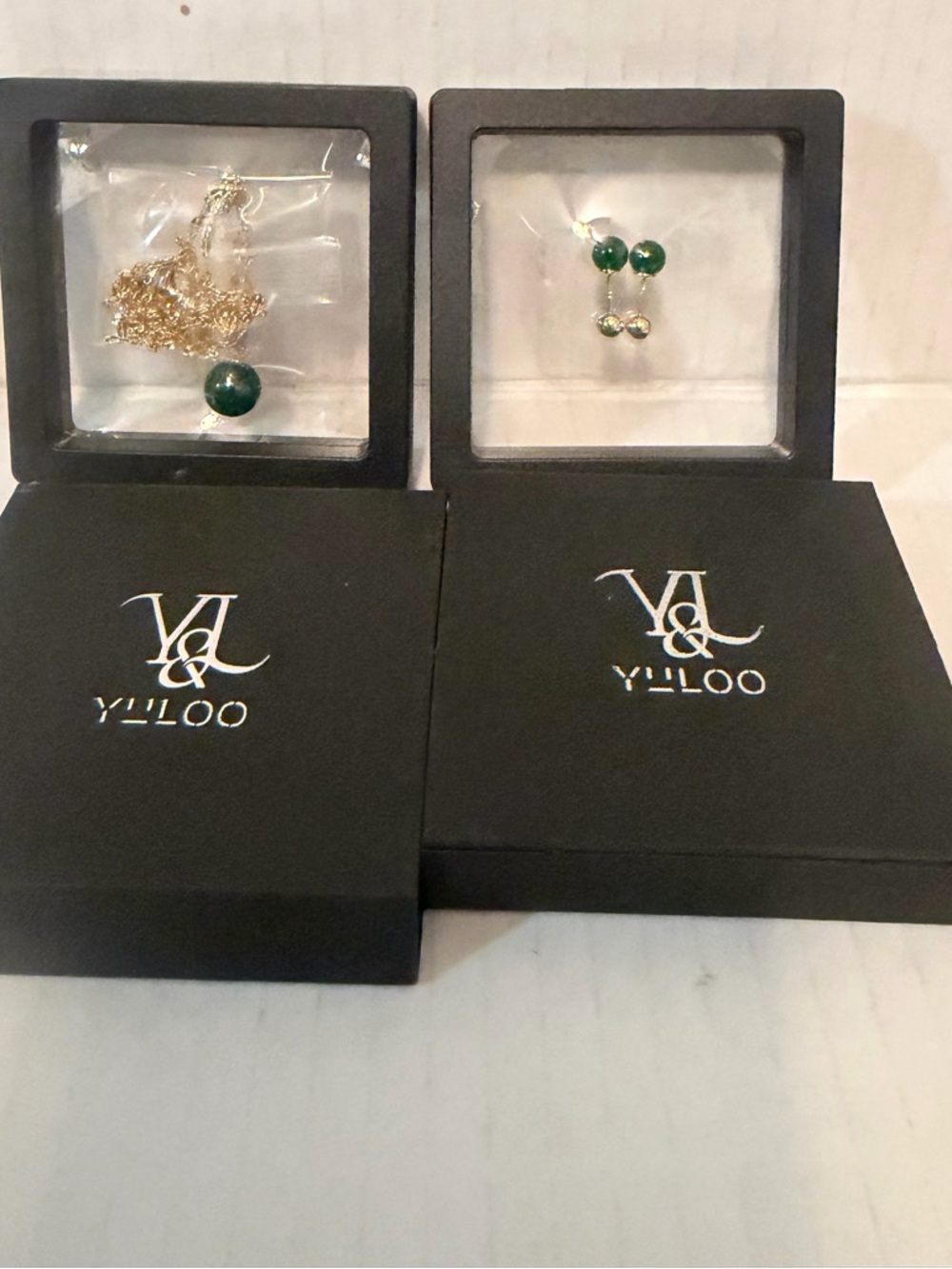 Green Stone Pendant Necklace and Stud Earrings Set
